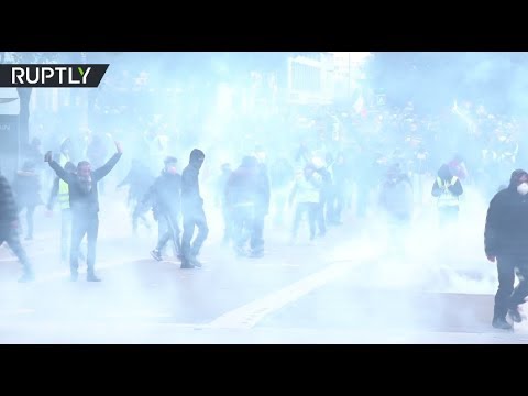 Video: Yellow Vest protests turn violent in Nantes & Lyon