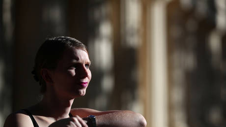 Chelsea Manning subpoenaed by grand jury, likely over past contact with Assange — RT USA News